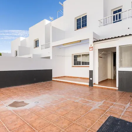Ek Casa Adriana Arico Vakantiehuis *